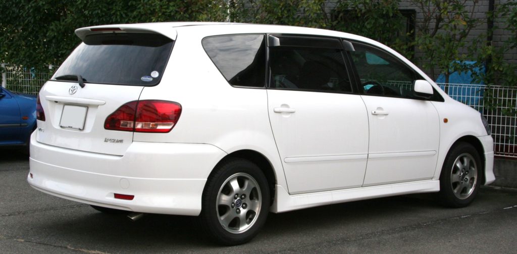 Toyota Ipsum 2003 Back Exterior
