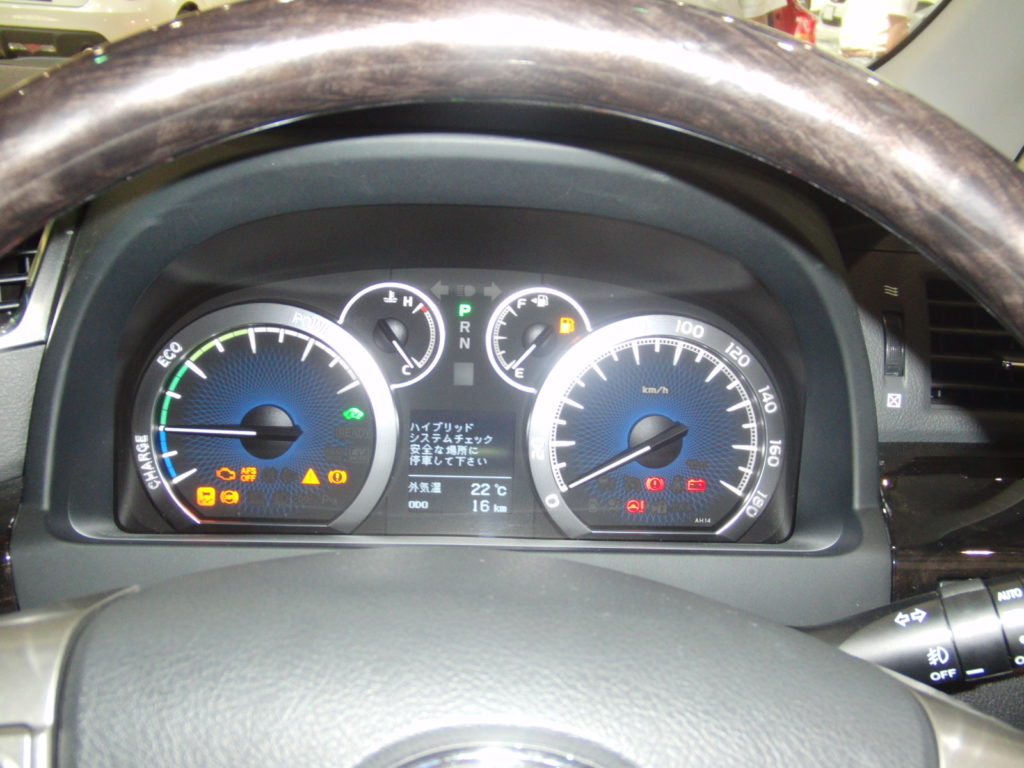 Toyota Vellfire Interior - Drivers Console