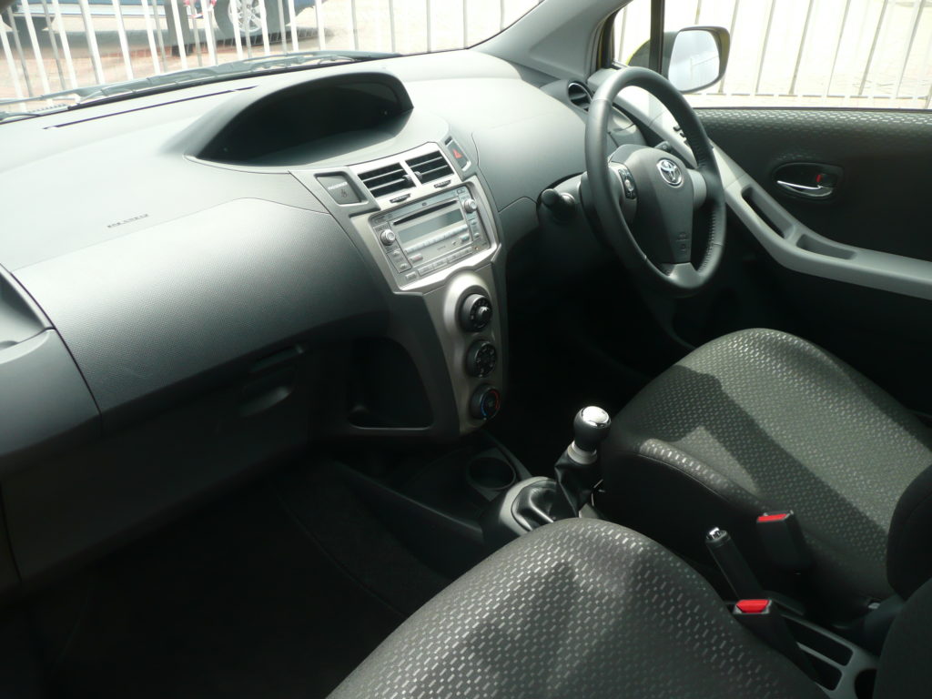 Toyota Yaris 2008 Interior