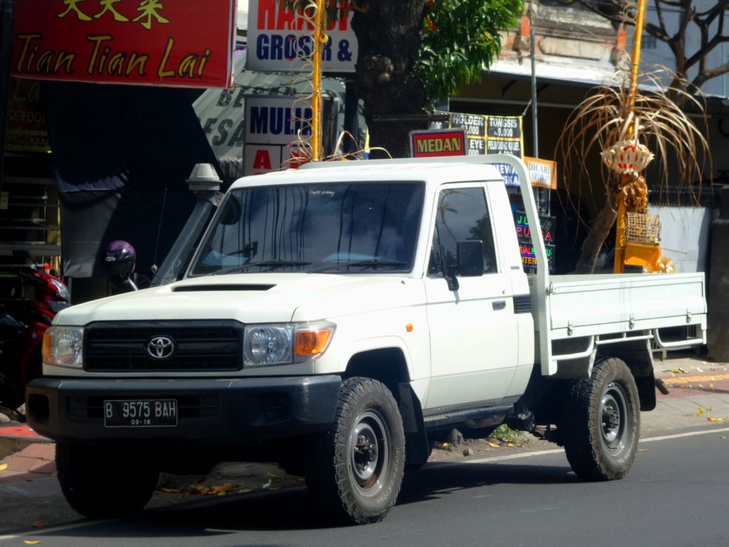 Toyota Land Cruiser Pickup