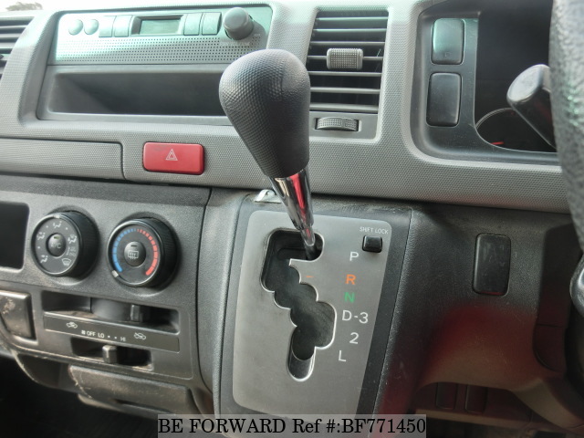 Used 2009 Toyota HiAce Van - Gearstick